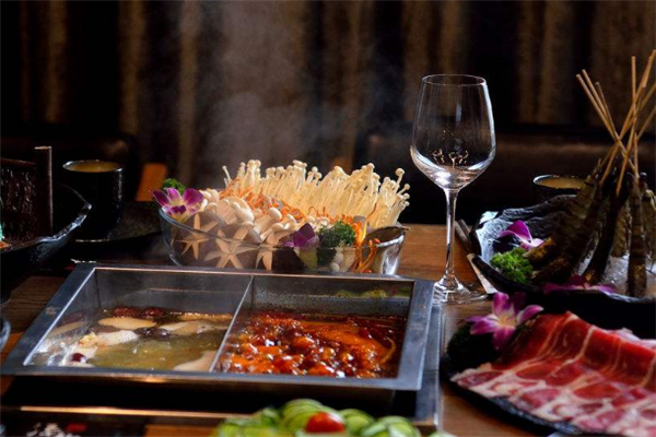 老鸭汤火锅的餐饮管理 打造特色与品质的餐饮新体验